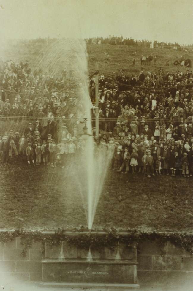 1930 Arrivo acquedotto a Sant'Agata di Puglia